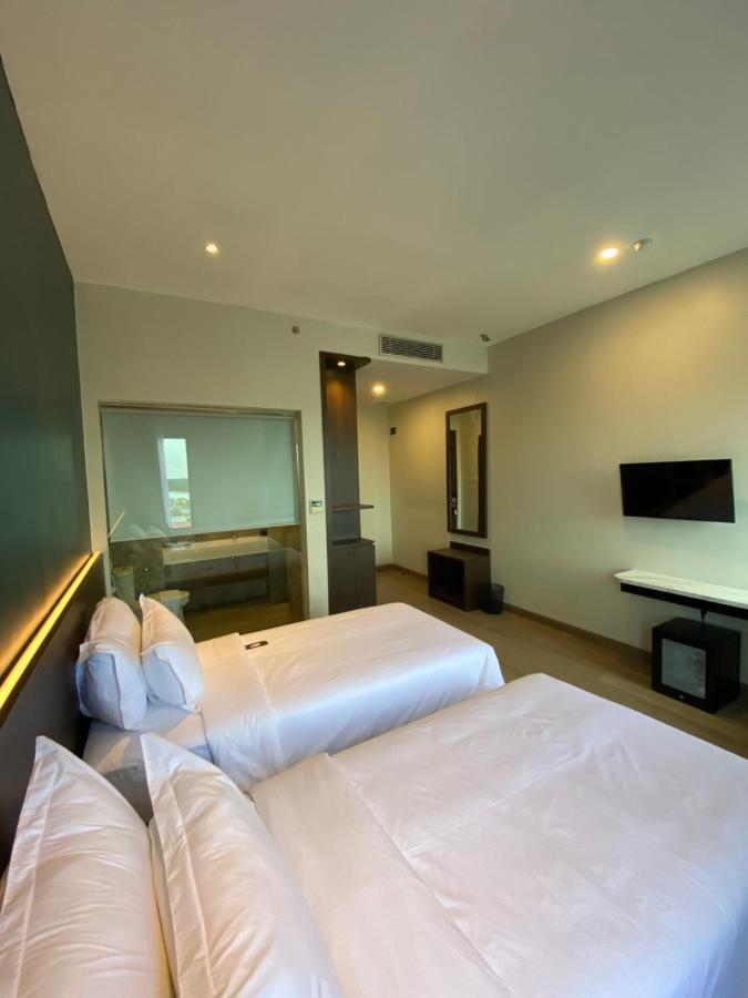 Luminor Hotel Tanjung Selor By Wh Екстер'єр фото
