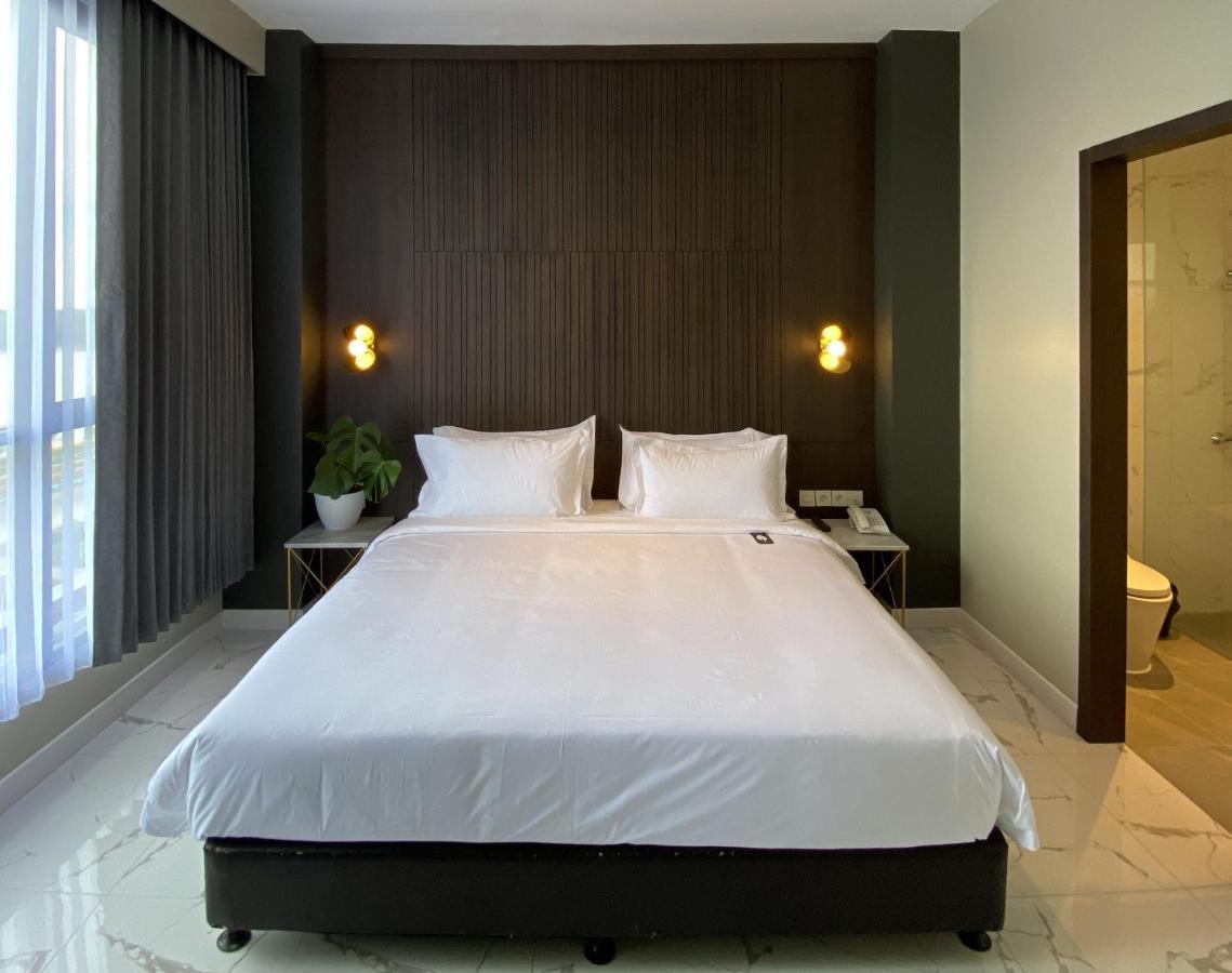 Luminor Hotel Tanjung Selor By Wh Екстер'єр фото