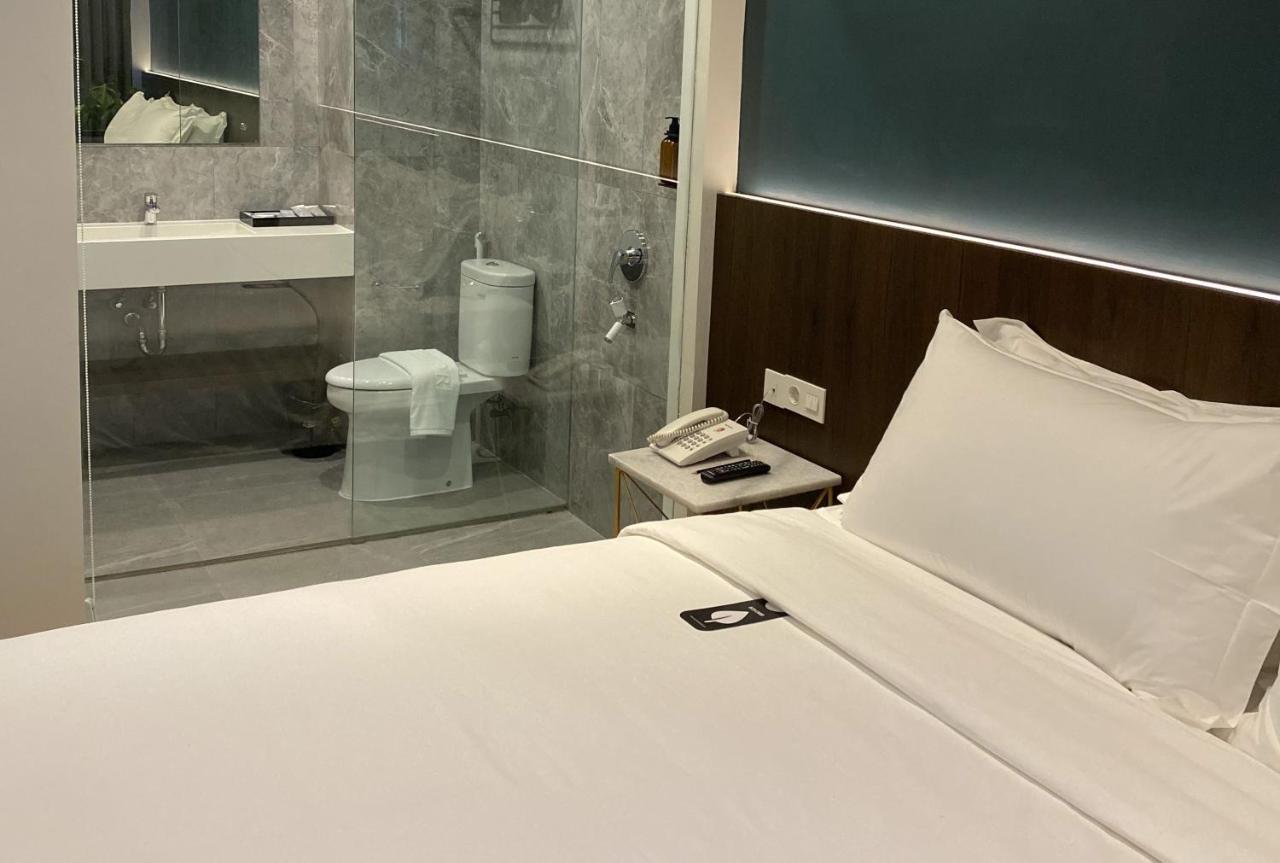 Luminor Hotel Tanjung Selor By Wh Екстер'єр фото